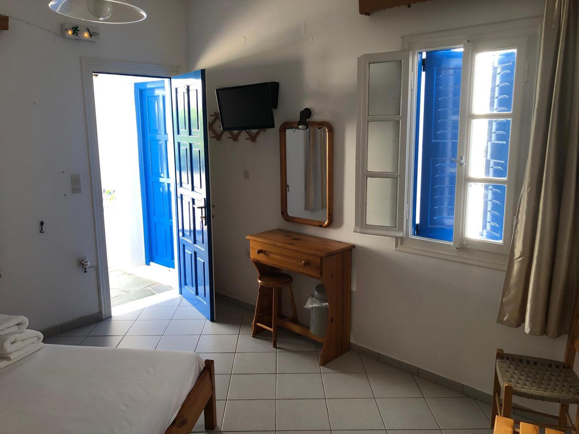 Petradi Sifnos Lejlighedshotel Platis Gialos  Eksteriør billede